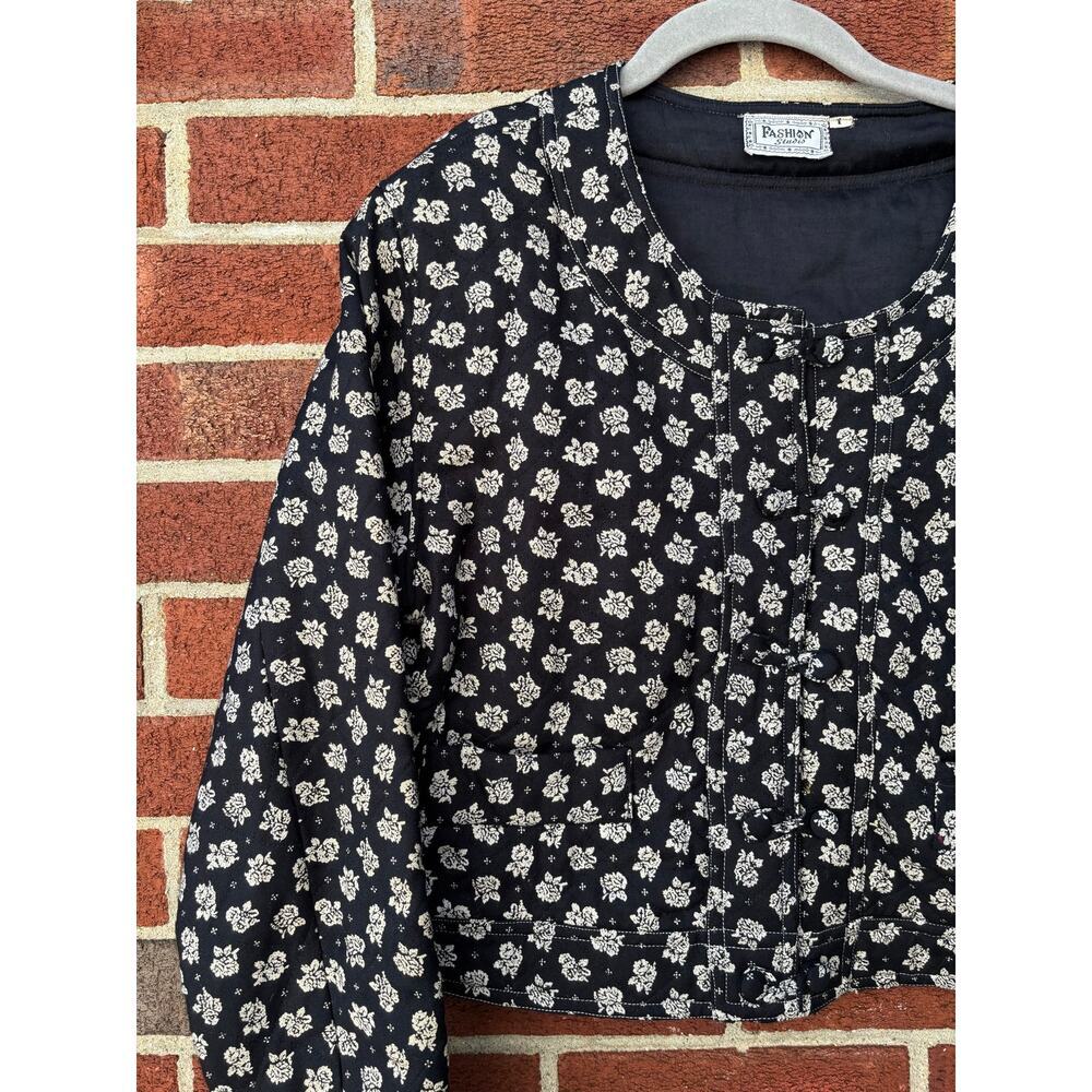 Vintage Floral Crop Jacket Womens Small Black White Cotton Boho Cottagecore - Picture 3 of 10